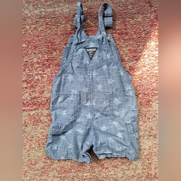 24 month Oshkosh B'Gosh Shorteralls /Blue Star Shorteralls / Chambray overalls - Picture 2 of 4
